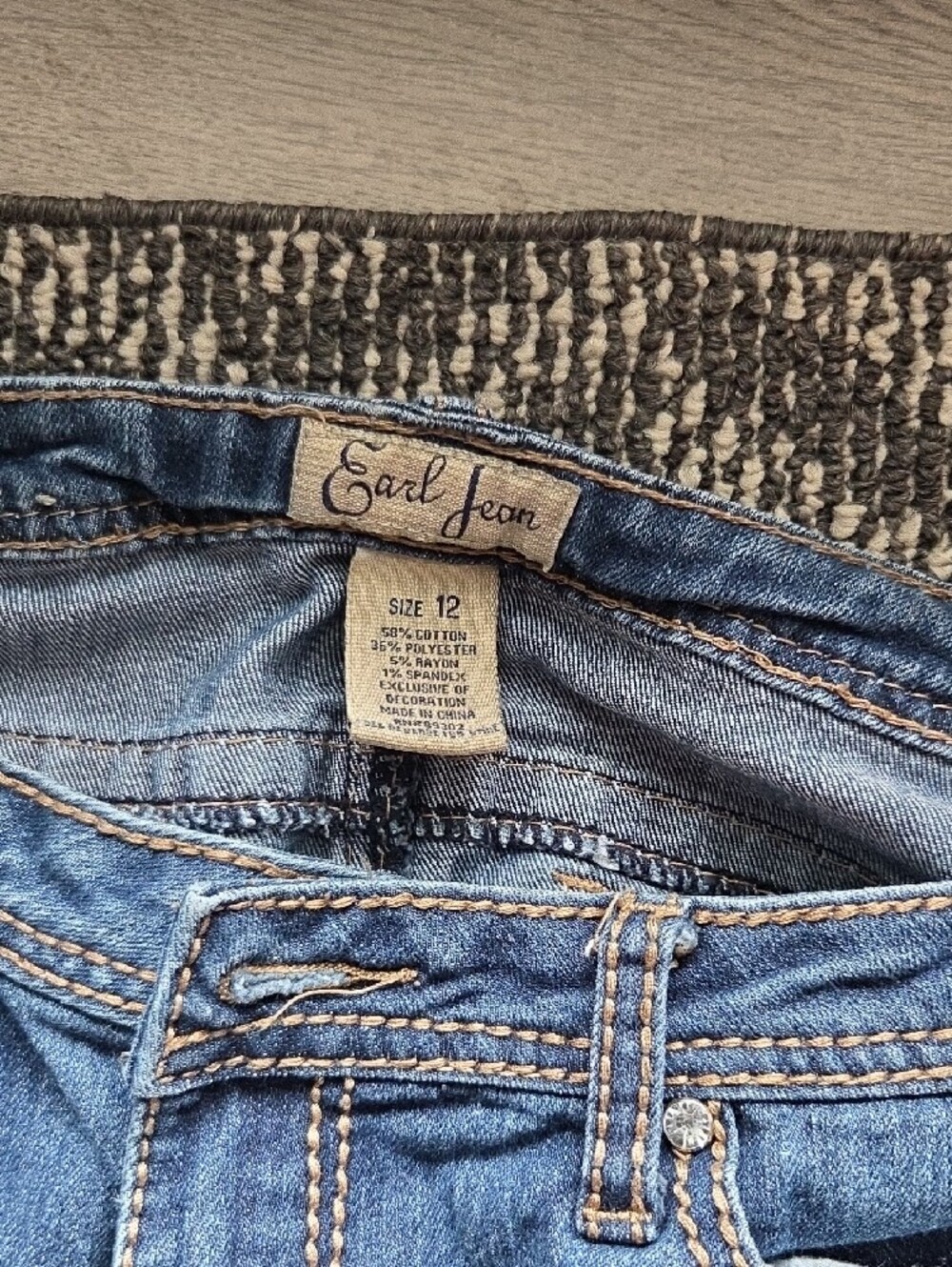 Earl Jeans Blue Denim Jean Capri Shorts with Embellished Pocket - Picture 2 of 3